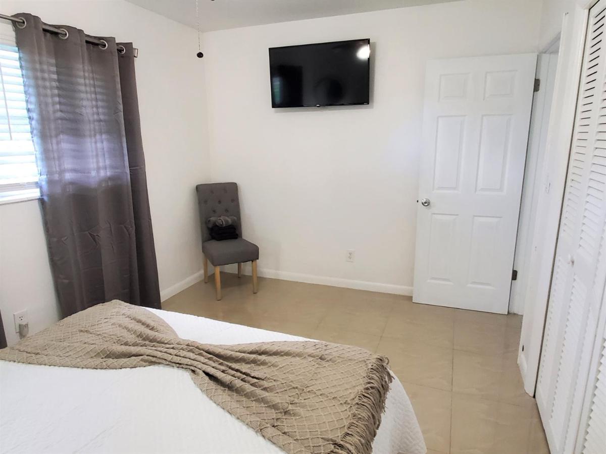 Sophisticated Dania Beach Suites Near The Beach Esterno foto