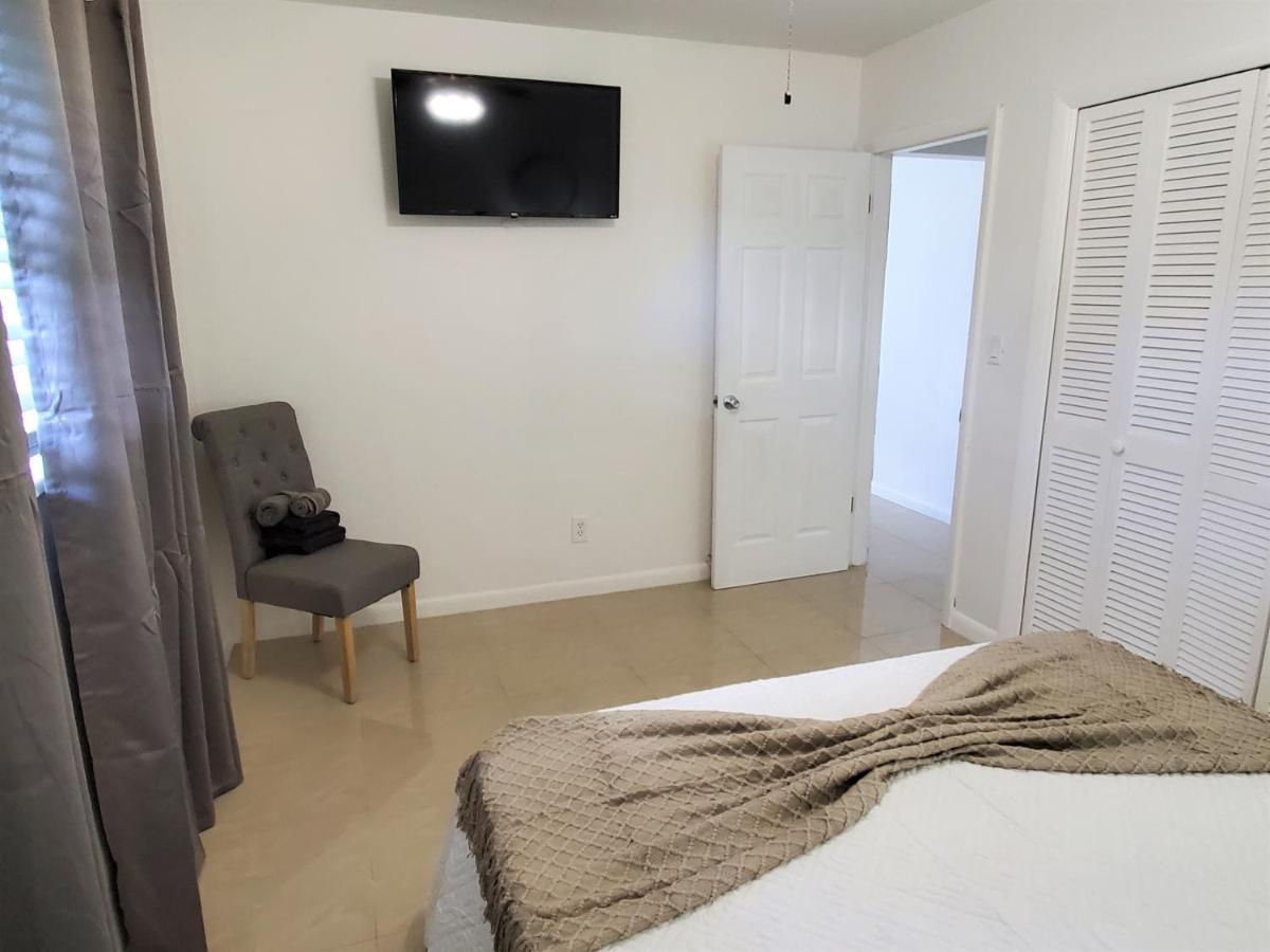Sophisticated Dania Beach Suites Near The Beach Esterno foto